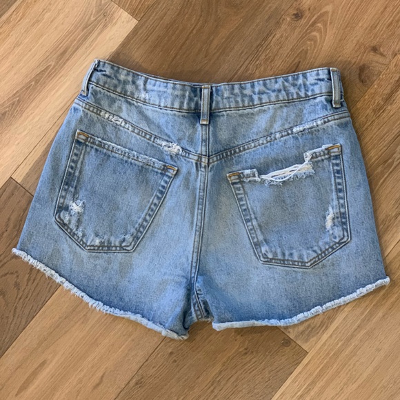 Zara Distressed High Waisted Zip Fly Denim Shorts Size 6 - Picture 4 of 11